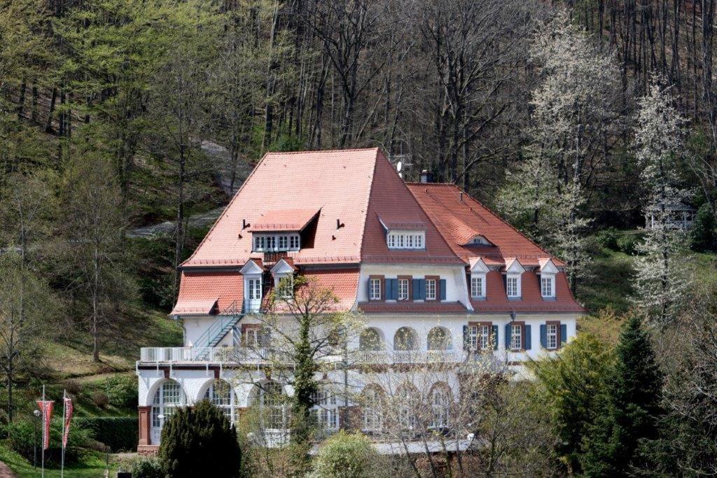 Jugendstilhotel Trifels Annweiler am Trifels Exterior photo