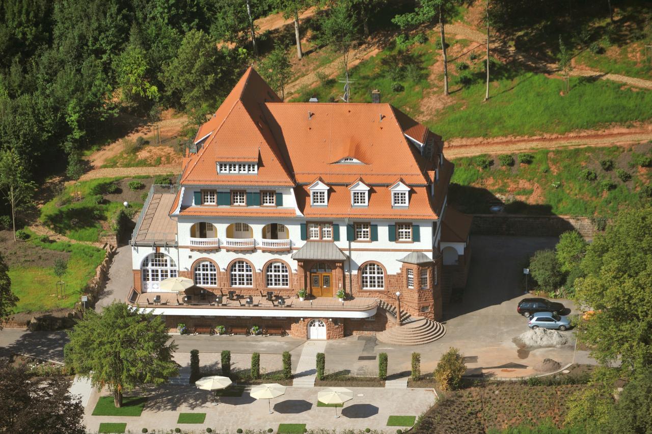 Jugendstilhotel Trifels Annweiler am Trifels Exterior photo